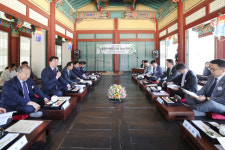 도심 속 고즈넉한 강원감영에 자태에 감탄이 절로