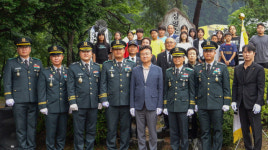 [포토뉴스]8087부대 3대대, 고(故) 심일 소령 합동 참배