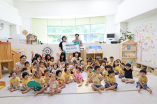 원주 푸른숨어린이집, 초록우산 강원지역본부에 바자회 수익금 전달