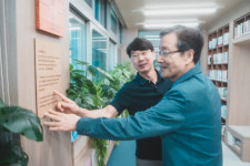 여량고등학교, ‘생명 존중 교육’ 및 도서 기증 감사패 전달식 개최 눈길