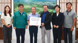 [포토뉴스]영월 (주)솜씨가, 상동고 야구부 육성 위해 2,000만원 기탁