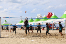 망상해변에서‘스파이크 향연’…제21회 동트는 동해배 전국 남녀 비치발리볼대회