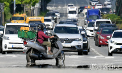 [포토뉴스]뜨거운 아스팔트