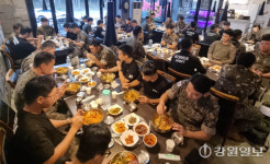 [포토뉴스]강릉한우타운, 가뭄지원 군장병 100명에 무료식사