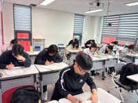 공무원 임용 시험 11명 합격 했어요