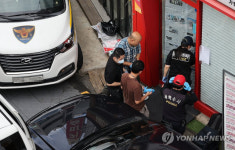 관악구 피자가게서 흉기 휘둘러 3명 살해한 김동원 구속기소