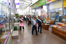 [포토뉴스]양구 추석맞이 전통시장 장보기 및 전통시장 활성화 간담회