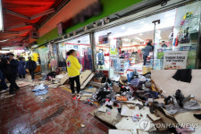 부천서 60대가 몰던 트럭 시장 인도로 돌진…2명 심정지·18명 부상