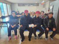 [포토뉴스]인제 상남1리 경로당 공동모금회에 저금통 기부