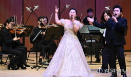 [포토뉴스]2025 이웃과 함께하는 나눔의 자선음악회 아름다운 동행