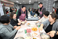 [포토뉴스]평창공공실버복지회관 프로그램 발표회·송년잔치