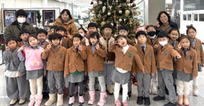 [포토뉴스]영월 보덕유치원, 작은 손길로 훈훈한 연말맞이
