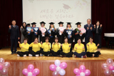 [포토뉴스]초등학력 인정 성인문해교실 졸업식