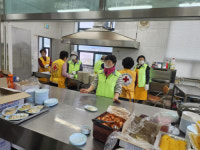 방림면 정을담은식당, 어르신 200명에 짜장면 나눔 봉사