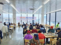 [포토뉴스]속초항아리물회, 청호동 경로당 어르신 초청 중식 제공