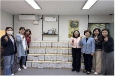 [포토뉴스]춘천종합사회복지관, 어버이날 맞아 노인맞춤돌봄 대상자 730명에게 음료 전달
