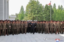 김정은, 南에 여자축구단 보내놓고 군 지휘관들 소집해 남부 국경 부대 무장력 강화, 난공불락 요새화 지시