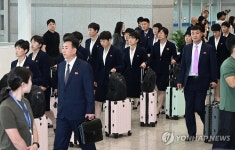 김정은, 南에 여자축구단 보내놓고 군 지휘관들 소집해 남부 국경 부대 무장력 강화, 난공불락 요새화 지시
