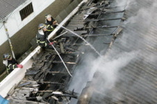 대구 대명동 가구점 불…소방관 2명 부상
