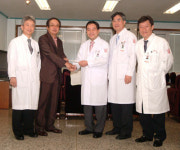 삼백종합건설 소아암 환자에 성금 전달