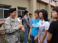 칠곡 석전중-캠프 캐롤, 영어·한국어 상호 지도 윈윈