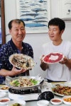 [맛 향토음식의 산업화] 23년째 고래고기 전문점 모모식당 김대원 대표