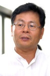 국내 유일의 부녀 프로기사 권갑용 8단에 승단