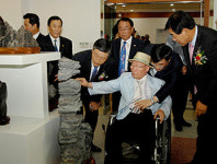 청강수석전시관 개관