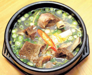 [우리 직장 단골집] (39)대구수성구재향군인회 ‘편대장 영화식당’-추천 메뉴