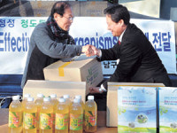 대구 남구청, 청도군에 구제역 차단 발효액 지원