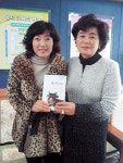 용지초교에 학생 저자 도서 기증