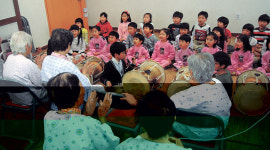 경산 계당초교 국악동아리 학생, 부림한방병원서 공연봉사