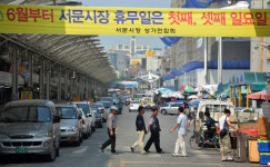 서문시장의 반격…대형마트 쉬는 날 맞춰 30년만의 휴무일 변경