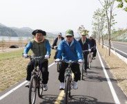 백선기 칠곡군수, 안전한 자전거길 위해 낙동강 자전거길 ‘힘찬 질주’