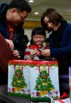 불우한 친구위해 희망의 선물…달서 나눔꾸러미 가족 봉사