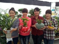 꽃선물, 우리가 도울게요 동티로안 씨 등 4명 꽃집 운영