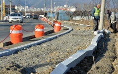 수성구 성동로, 농경지따라 인도 조성 농사일 어떻게…