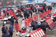 매년 영농정보 제공`주민 위안잔치 ‘농기계 아저씨의 농촌사랑’