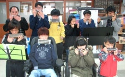 음률로 정애극복 대구성보학교 맑은소리 하모니카 연주단