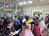 [시민기자의 눈] 복지관 어르신들께 가위손 봉사, 송죽미용봉사단 매달 머리 손질