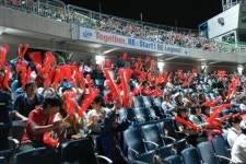 경기 3시간전부터 포항야구장 붉은 물결