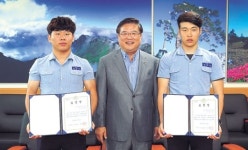 폭행 당하던 할머니 구한 고교생 대구 동부공고 이수민·박재욱 군