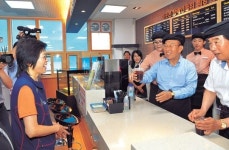 청운경산지사 | "경북의 미래 100년 함께 열자" 김관용 지사 경산서 민생토크