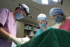 경북대의대 출신 삼총사 2만7천 례 항문수술…서부연합외과