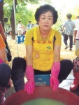 [시민기자의 눈] 수성 메트로팔레스 장갑선 부녀회장…부녀회원들과 망우공원서 무료급식