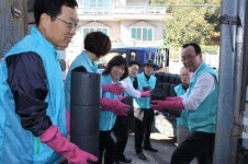 [이런일] 건보 김천지사 사랑의 연탄 배달