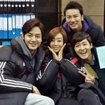 선우, tvN ‘가족의 비밀’ 남자 배우들 인기 한 몸에!