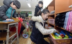 초등학교 개학 교실 청소