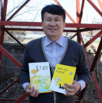 권정생 향수 못잊어 동화책 나누는 목회자…일직교회 이창식 목사