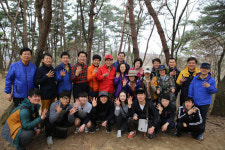산행의 계절 날 좀 보소…무주공산 수성갑 당협 산행대회